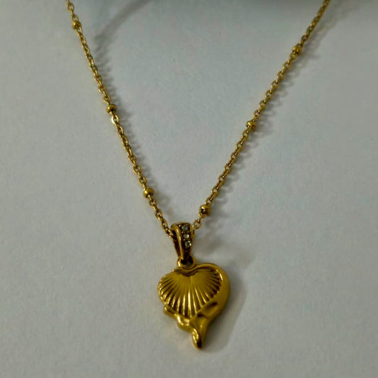 Gold Heart Pendant Necklace